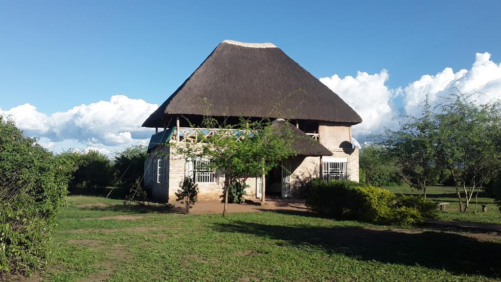 Engiri Game Lodge And Campsite Katunguru Luaran gambar